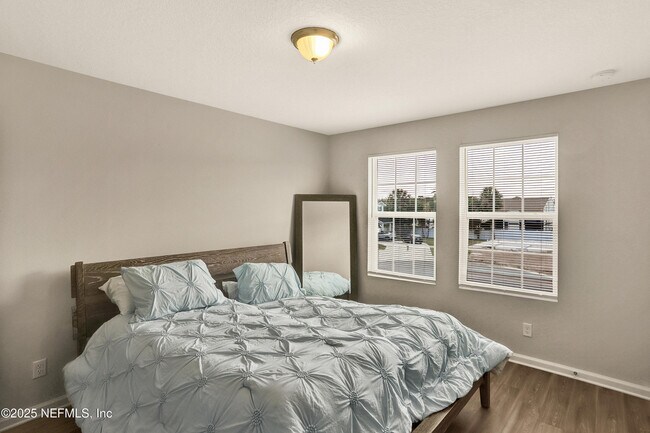 Building Photo - 6033 Carolines Ct