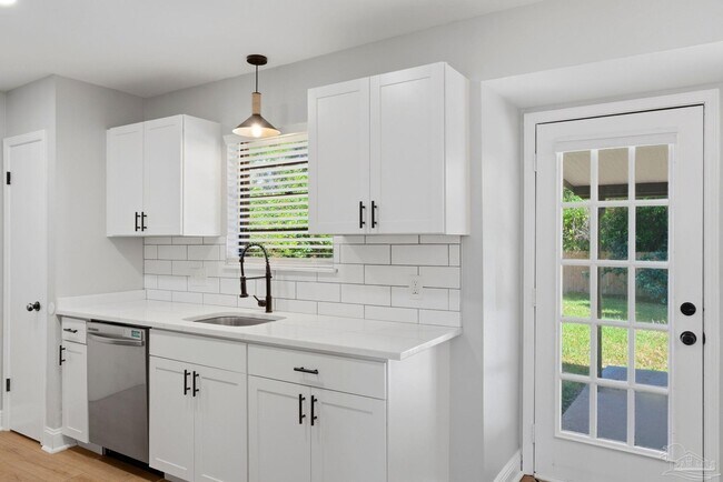 Building Photo - 4607 La Borde Ln