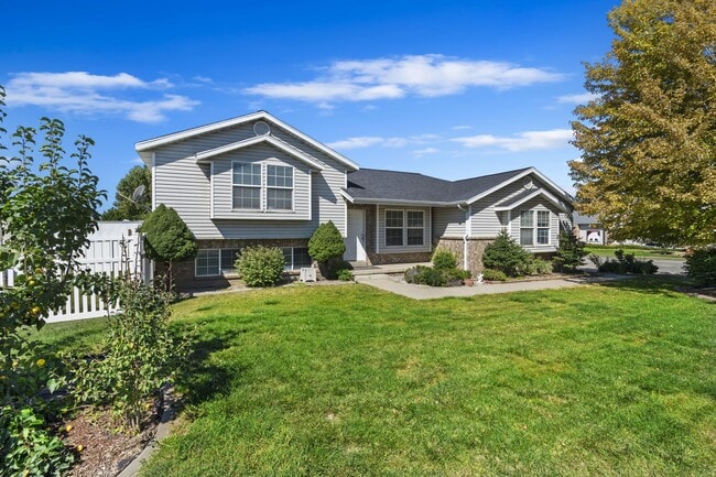 Building Photo - 1613 N 2000 W