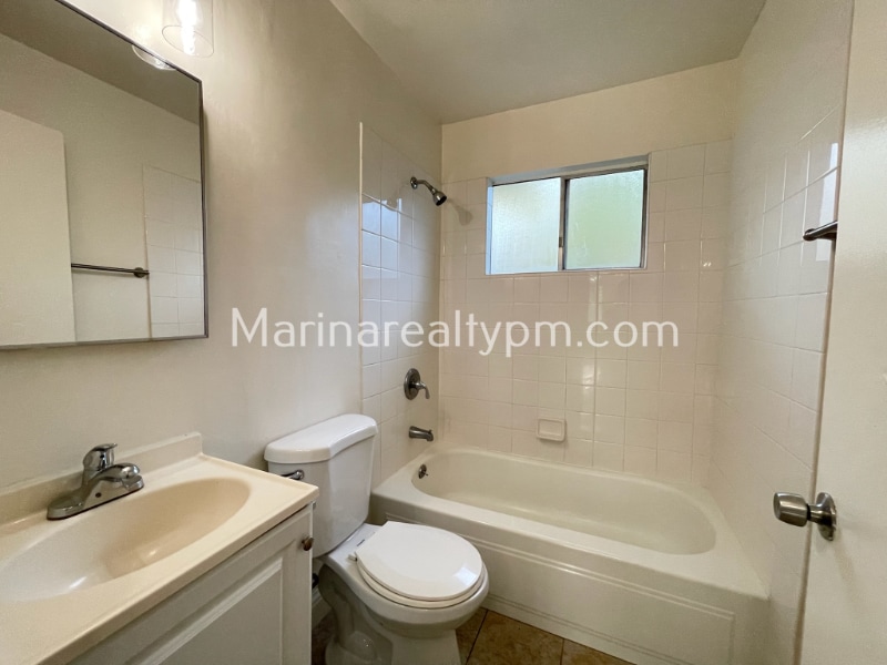 Building Photo - 129-191 Hilborn St