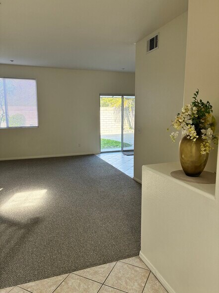 New carpet throughout. - 1617 Norton St