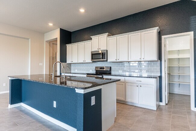 Building Photo - 2034 Carter Ln