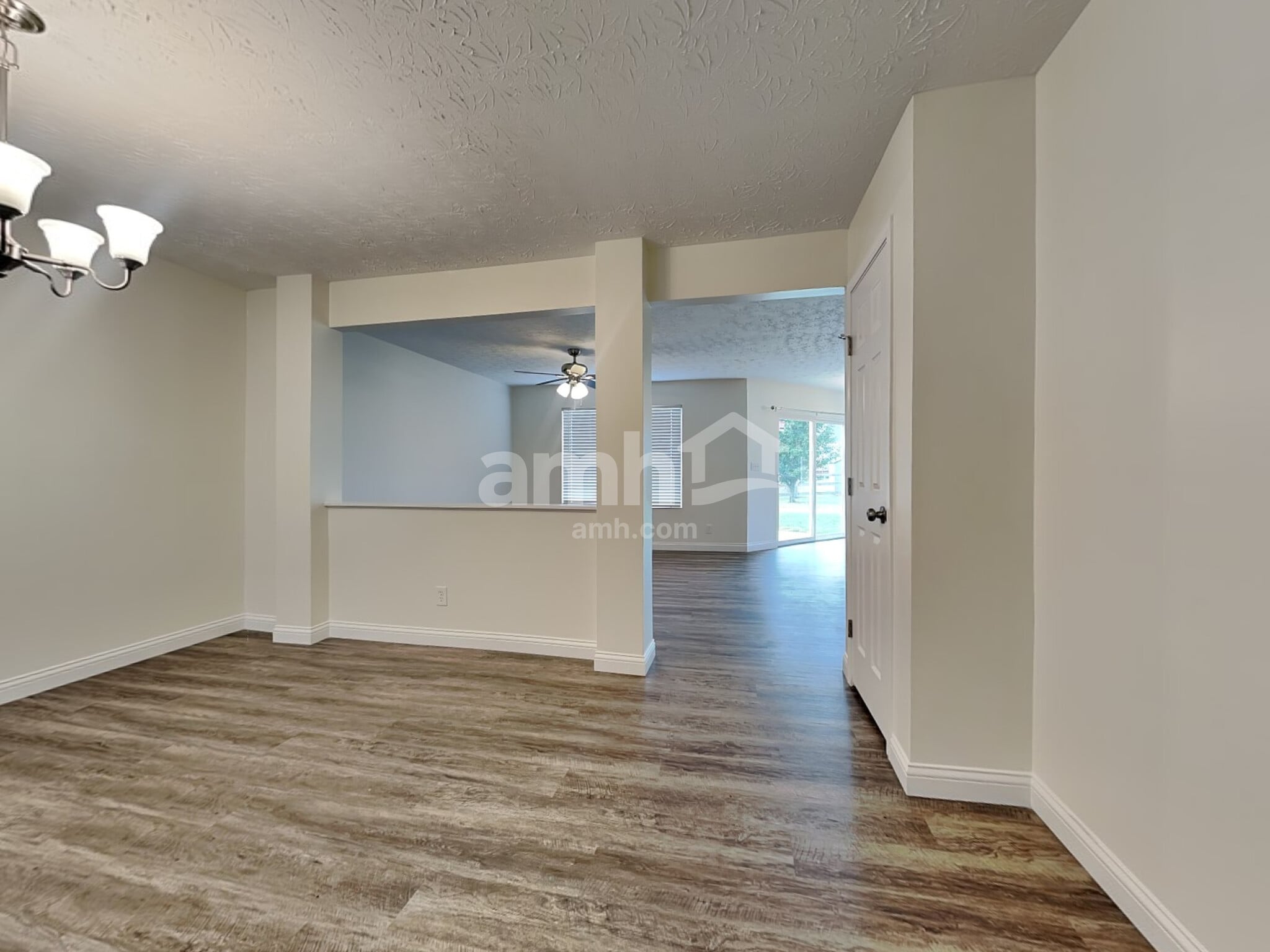 Building Photo - 3202 Meadoway Ct