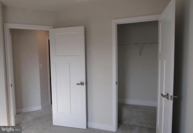 Building Photo - 1744 Scenic Lp