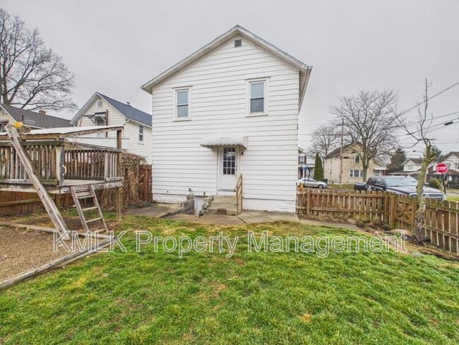 Building Photo - 36 23rd St SW