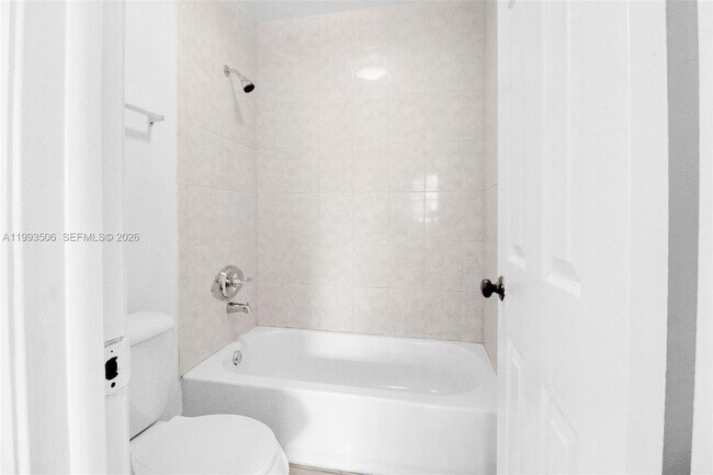 Building Photo - 9730 Hammocks Blvd