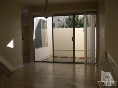 Building Photo - Stunning Newbury Park Home