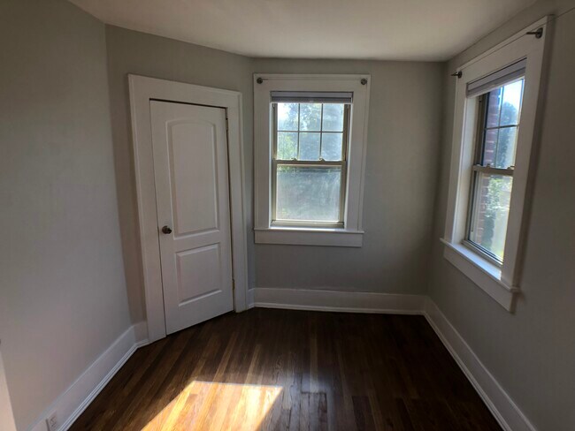 Building Photo - Neal Street Townhomes