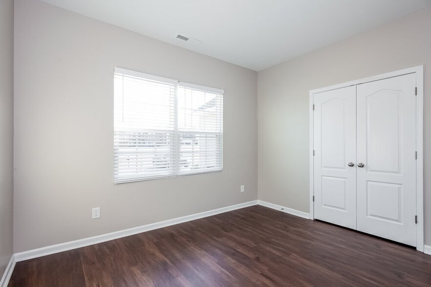 Building Photo - 7520 Spring Spruce Ln