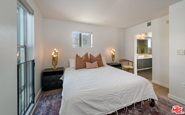 Building Photo - 751 N Fairfax Ave