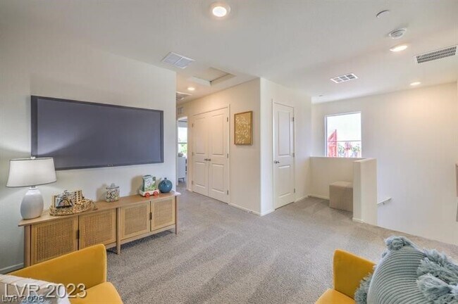 Building Photo - 440 Moonlight Cove Dr