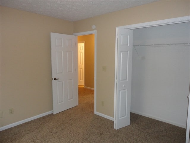 Building Photo - 2947 Hazelview Ln