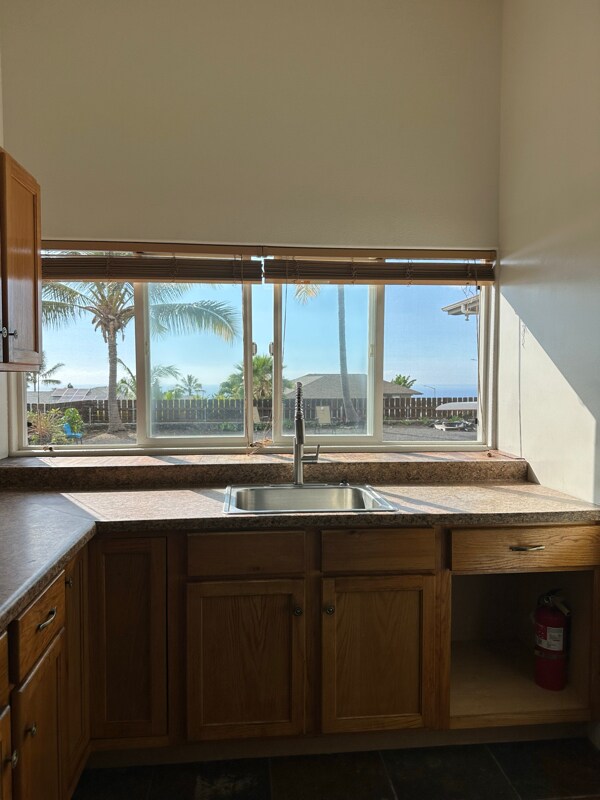 Building Photo - 73-986-986 Kukuinui St