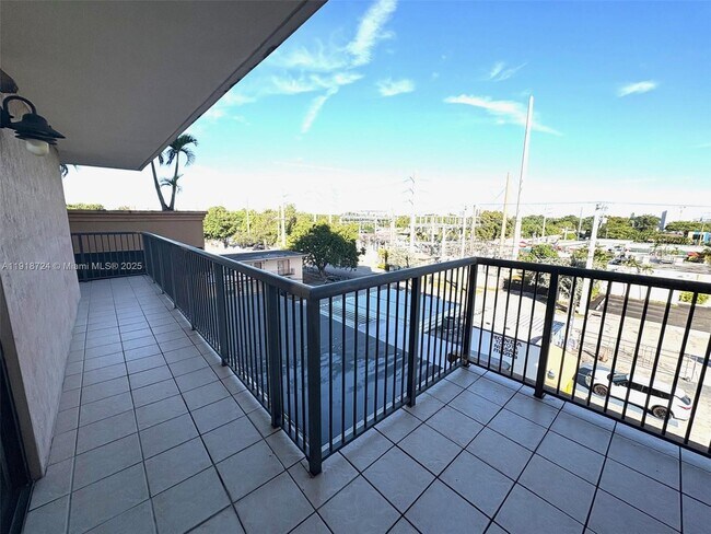 Building Photo - 1690 SW 27th Ave