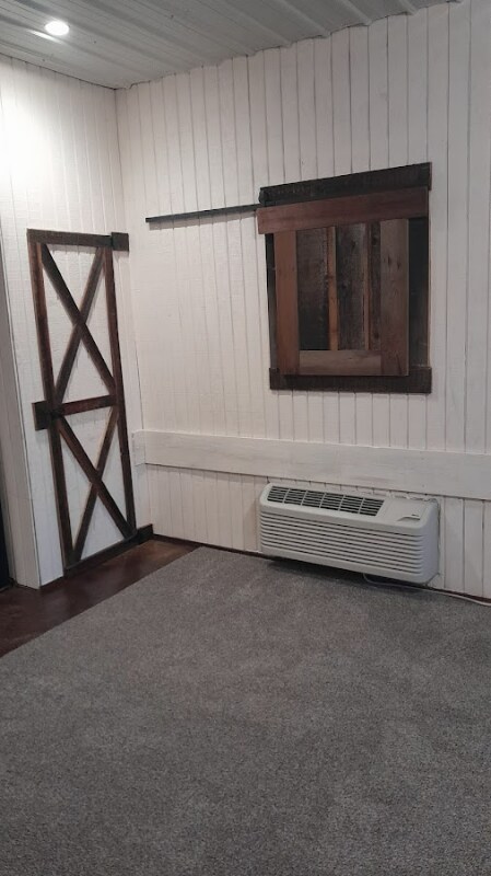 Building Photo - 6860 SE Prescher Rd