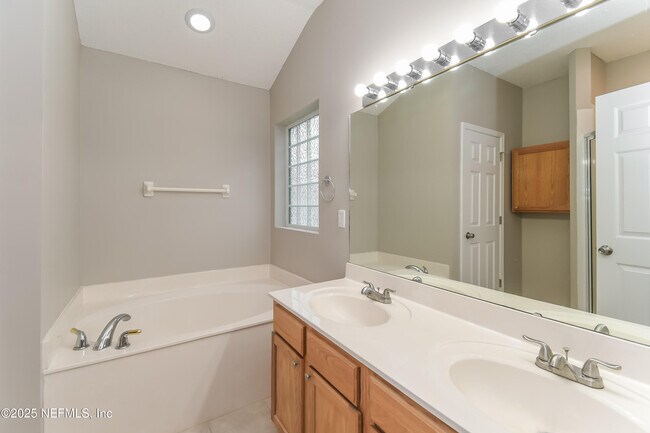 Building Photo - 86459 Sand Hickory Trail