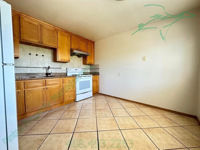 Building Photo - 978 Westlynn Way