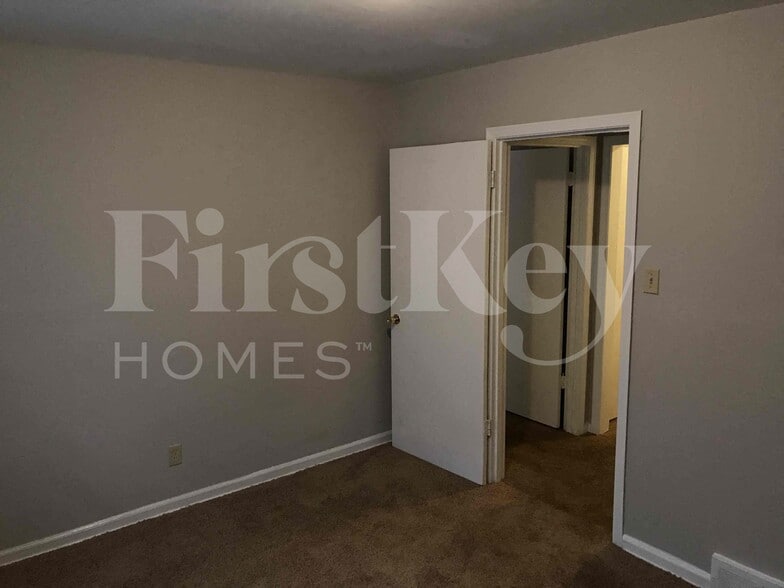 Building Photo - 1083 Richland Dr