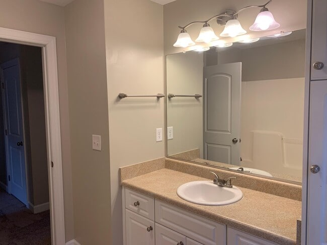 Building Photo - 5140 Wells Dr