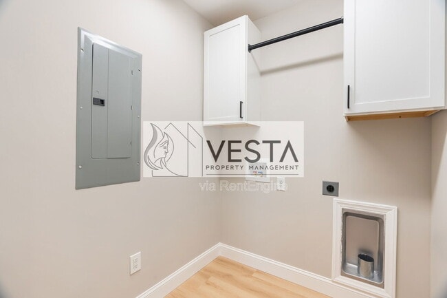 Building Photo - 110 Deaver Park Cir