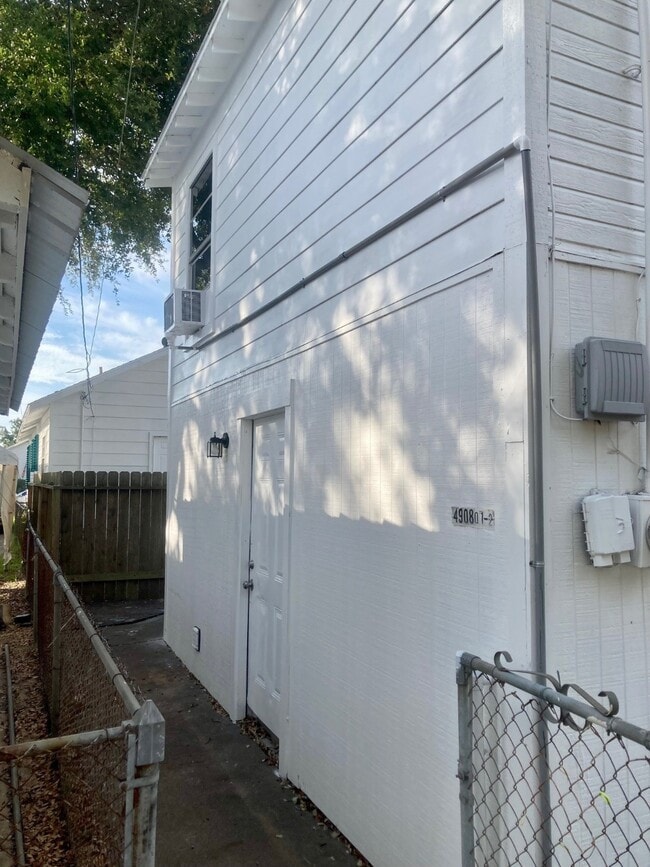 Building Photo - 4908 Ave Q 1/2