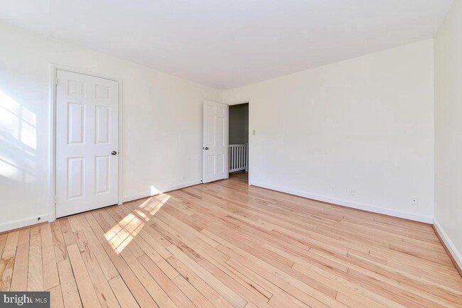 Building Photo - 4875 S 28th St