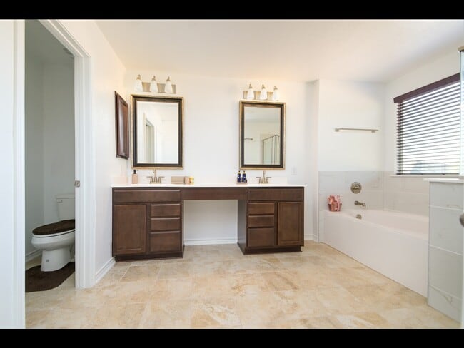 Building Photo - 15050 Tethys Wy