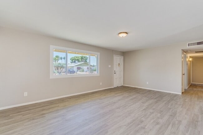 Building Photo - ? Newly Remodeled! 3-Bed/2-Bath in North P...