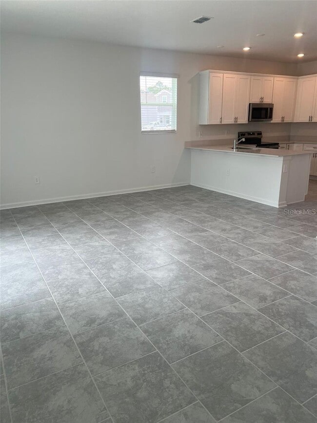 Building Photo - 7597 Stone Crk Trl