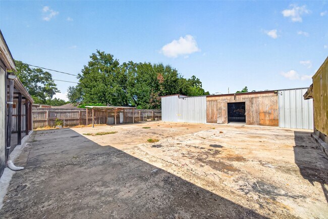 Building Photo - 13010 Cypress North Houston Rd