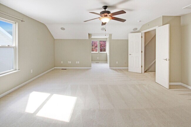 Building Photo - 310 Stonewall Creek Dr