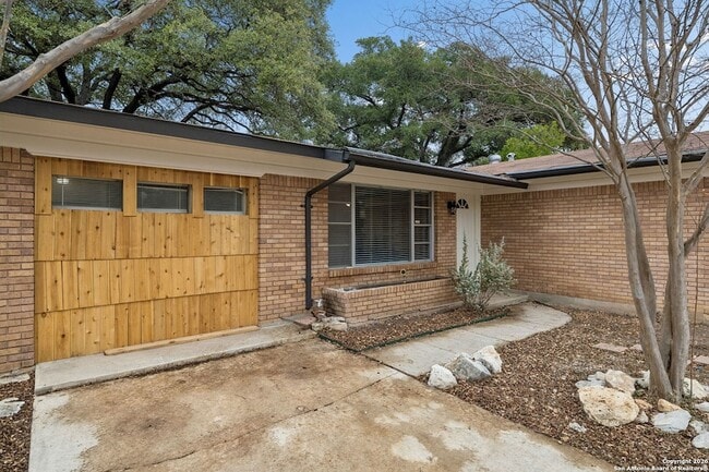 Building Photo - 4627 Allegheny Dr