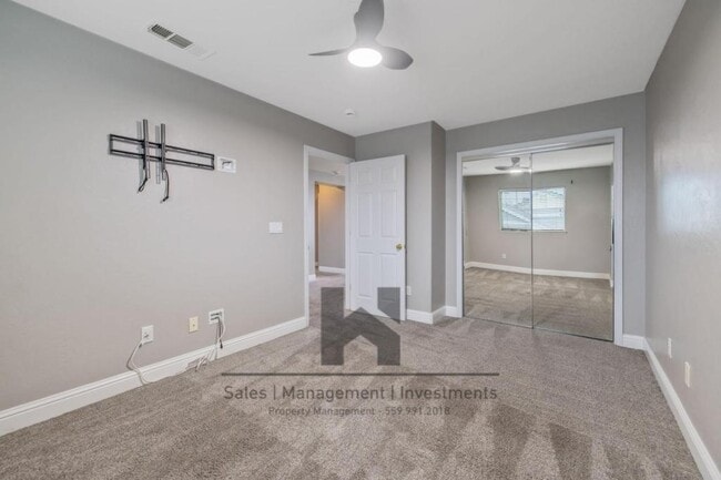 Building Photo - 3169 Brickfield Ave