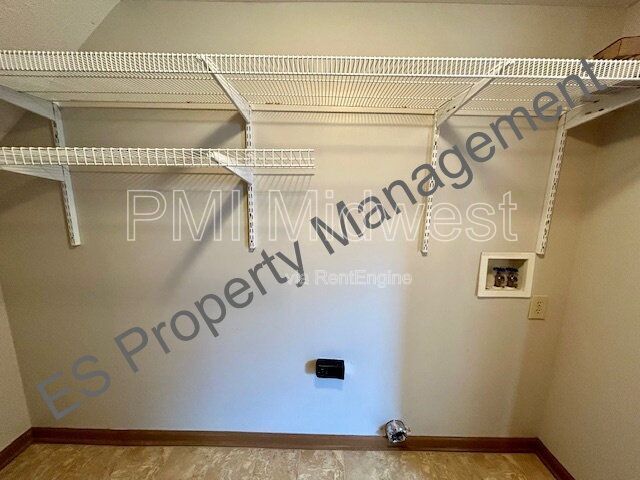 Building Photo - 4322 Strawflower Dr