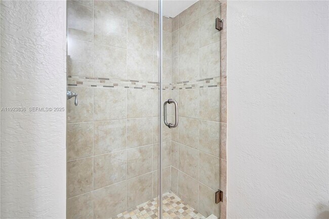 Building Photo - 6864 SW 114th Pl