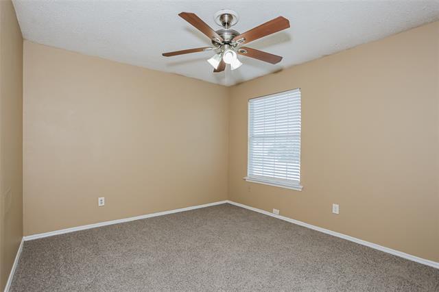 Building Photo - 2716 Hemingway Dr