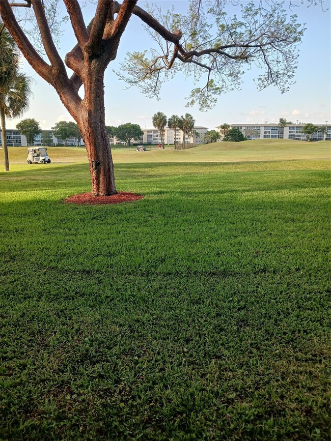 Building Photo - 3004 Portofino Isle