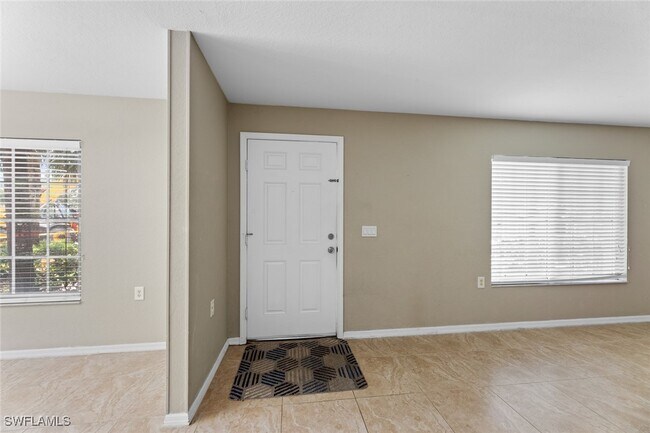 Building Photo - 9450 Ivy Brook Run