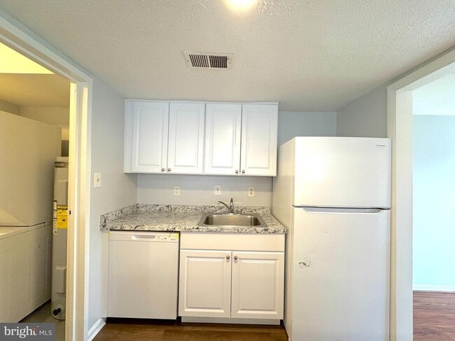 Building Photo - 9671 Hagel Cir