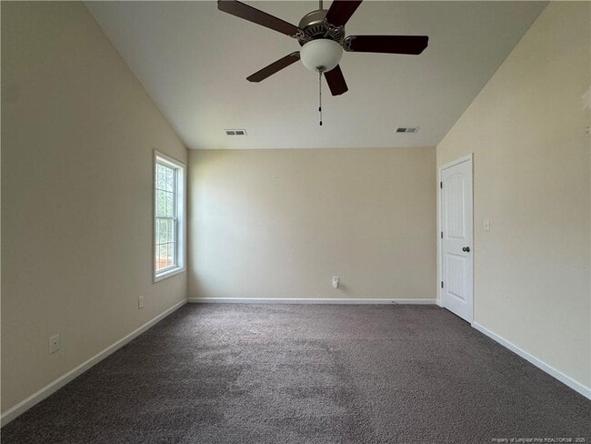 Building Photo - 185 Ledgebrook Ln