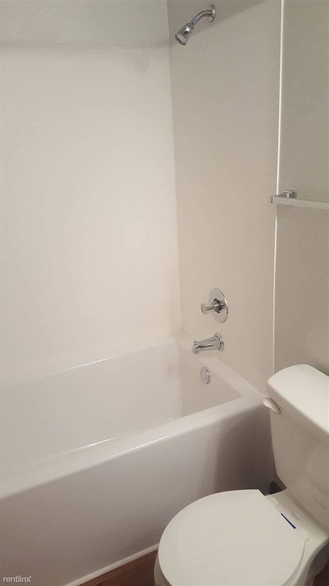 Building Photo - 1425 N 9th St