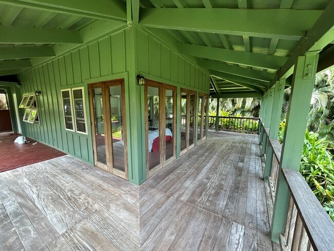 Building Photo - 2 Bedroom 1.5Bath Unfurnished Home