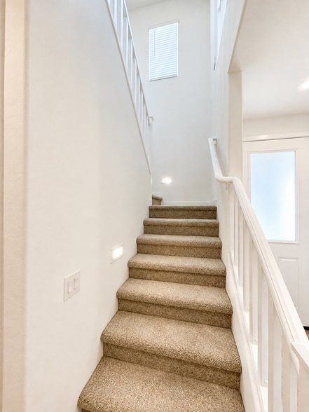 Building Photo - 4043 E Brisa Dr