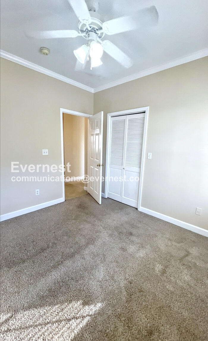 Building Photo - 101 W Bush St