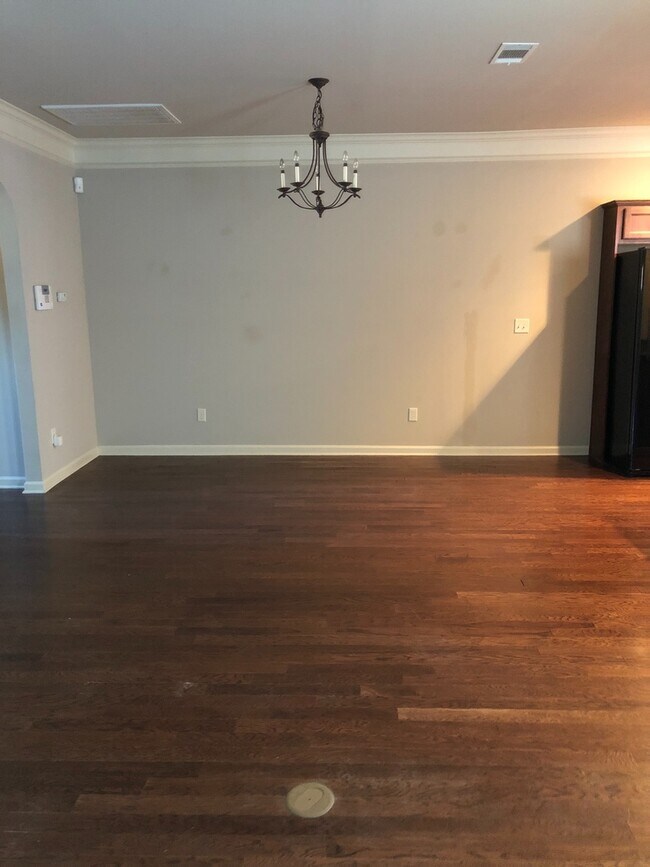 Building Photo - Townhome For Rent in Edenton Subdivision! ...