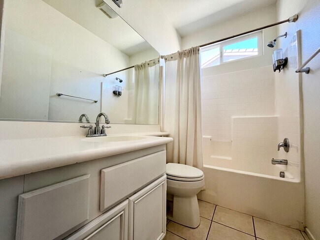 Building Photo - 1267 Palmas Ridge