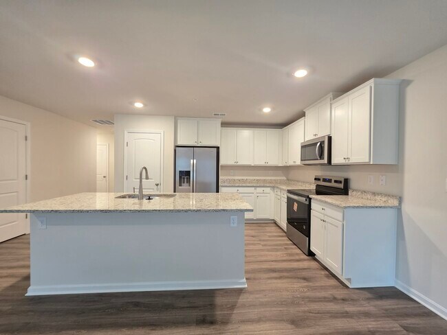 Building Photo - 1105 Albritton Ln