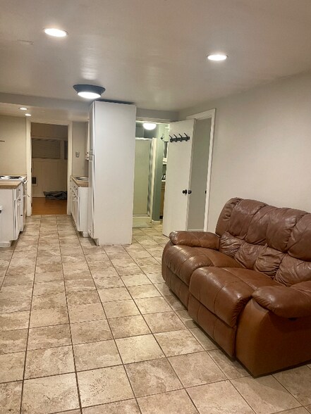 Building Photo - 9130 San Diego Rd