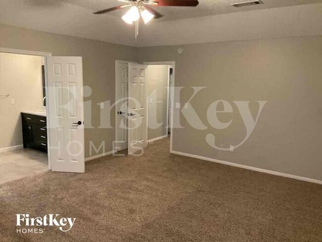 Building Photo - 12523 Mill Ridge Dr