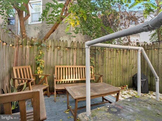 Building Photo - 2651 Aramingo Ave